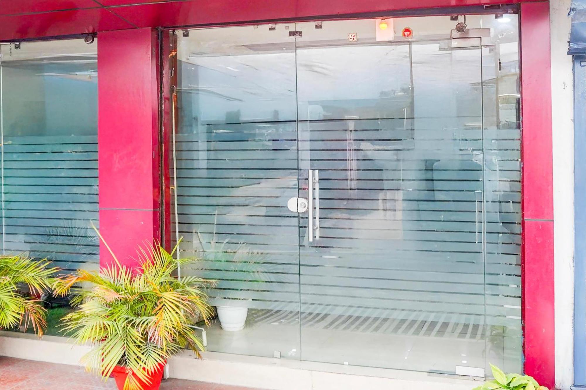 Super Hotel O Krishna Nagar Chowk Near Ongc 데라둔 외부 사진