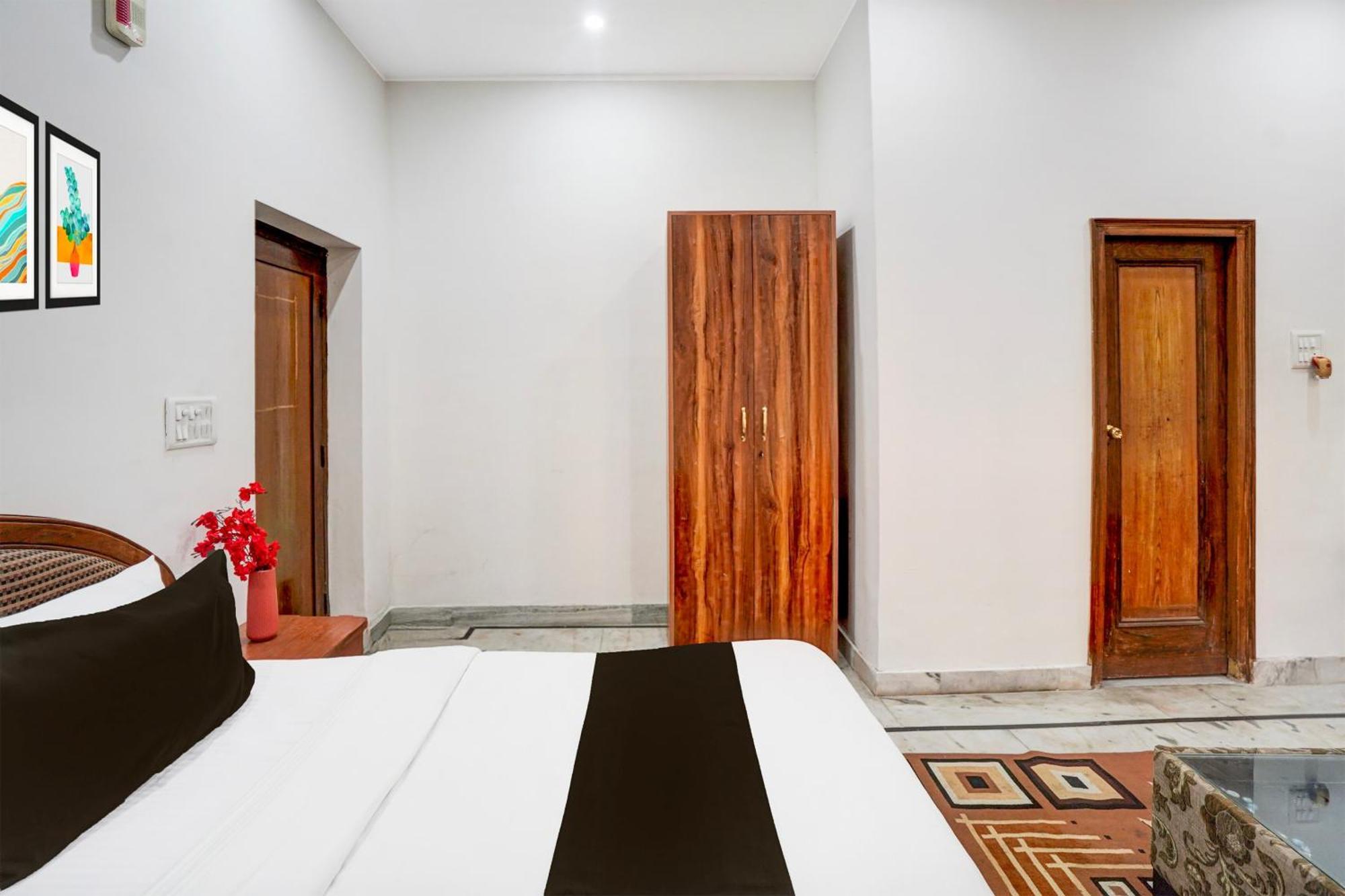 Super Hotel O Krishna Nagar Chowk Near Ongc 데라둔 외부 사진
