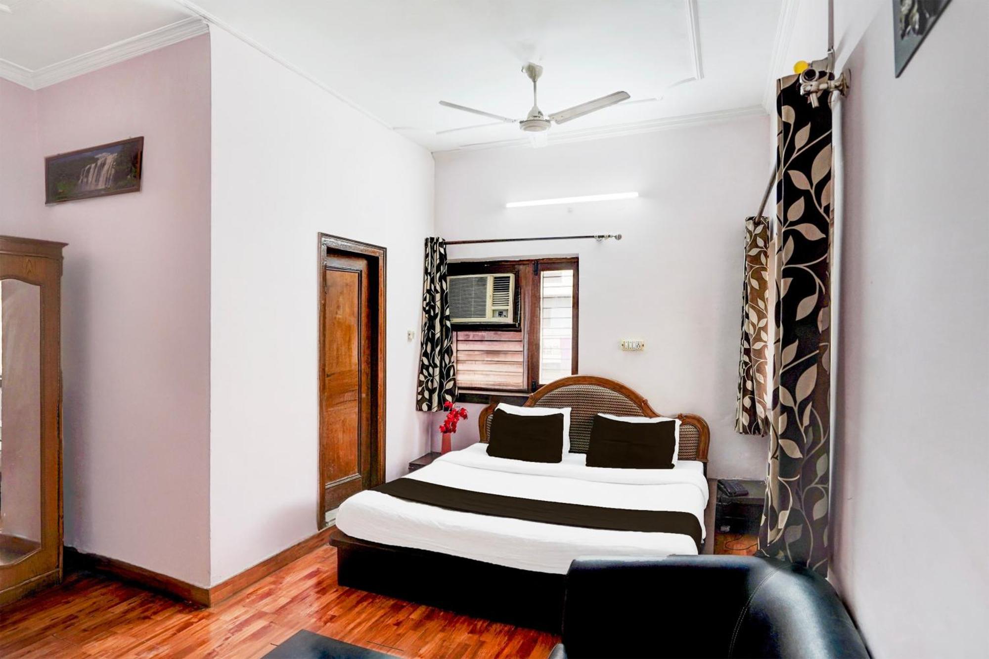 Super Hotel O Krishna Nagar Chowk Near Ongc 데라둔 외부 사진